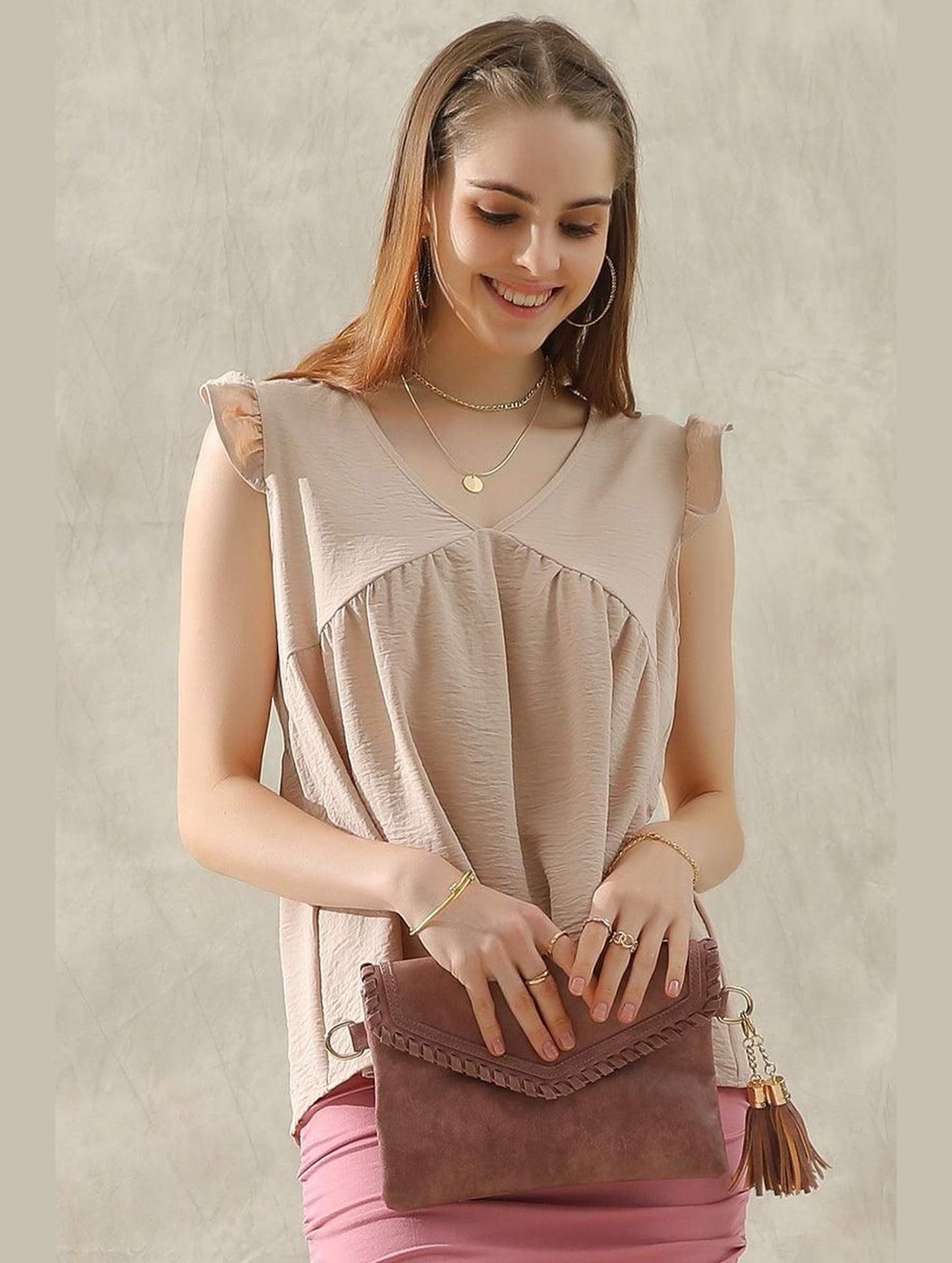 V NECK RUFFLE SLEEVE TOP - Doublju