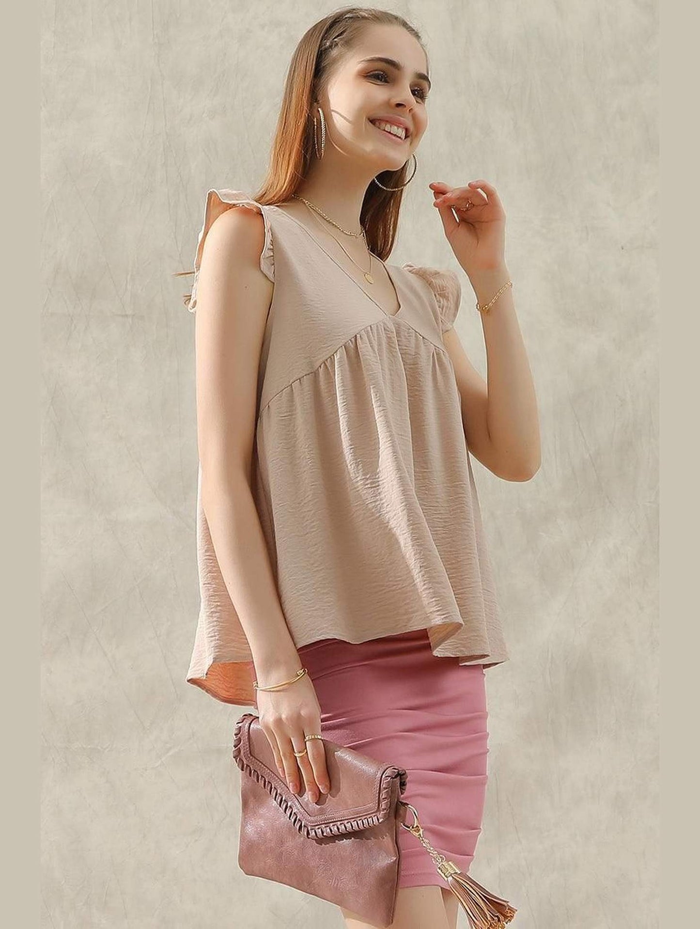 V NECK RUFFLE SLEEVE TOP - Doublju