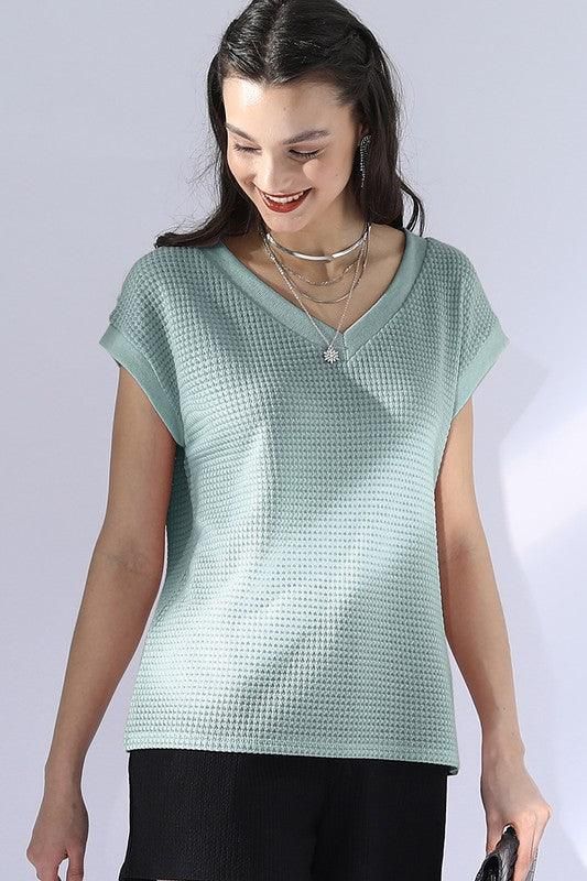 V NECK SHORT SLEEVE WAFFLE KNIT TOP - Doublju