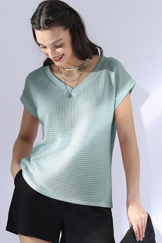 V NECK SHORT SLEEVE WAFFLE KNIT TOP - Doublju