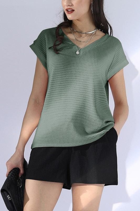 V NECK SHORT SLEEVE WAFFLE KNIT TOP - Doublju