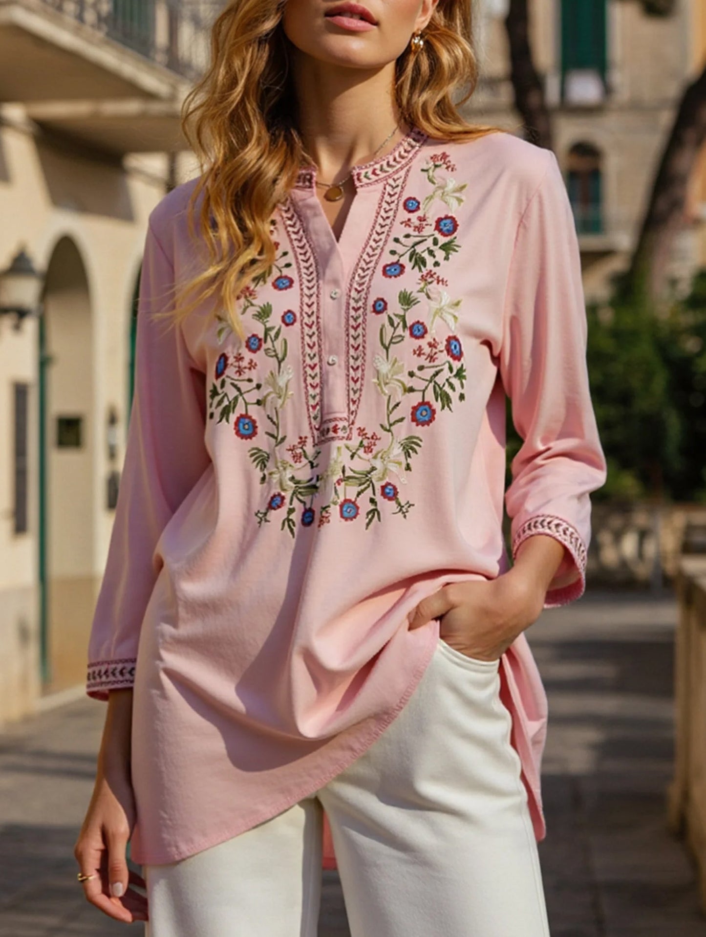 COTTON PLUS SIZE LOOSE EMBROIDERED TOP_CWTBLL0823