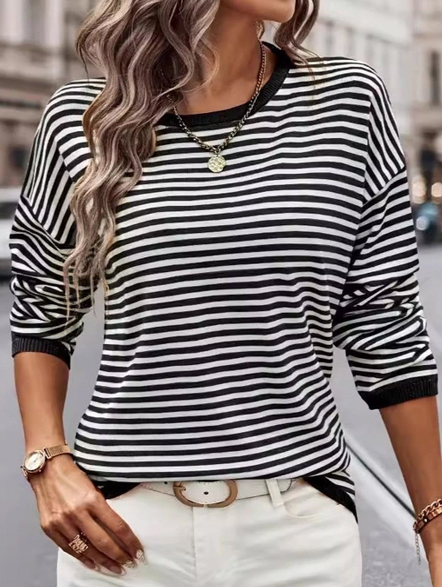 Contrast trim Striped Knit top