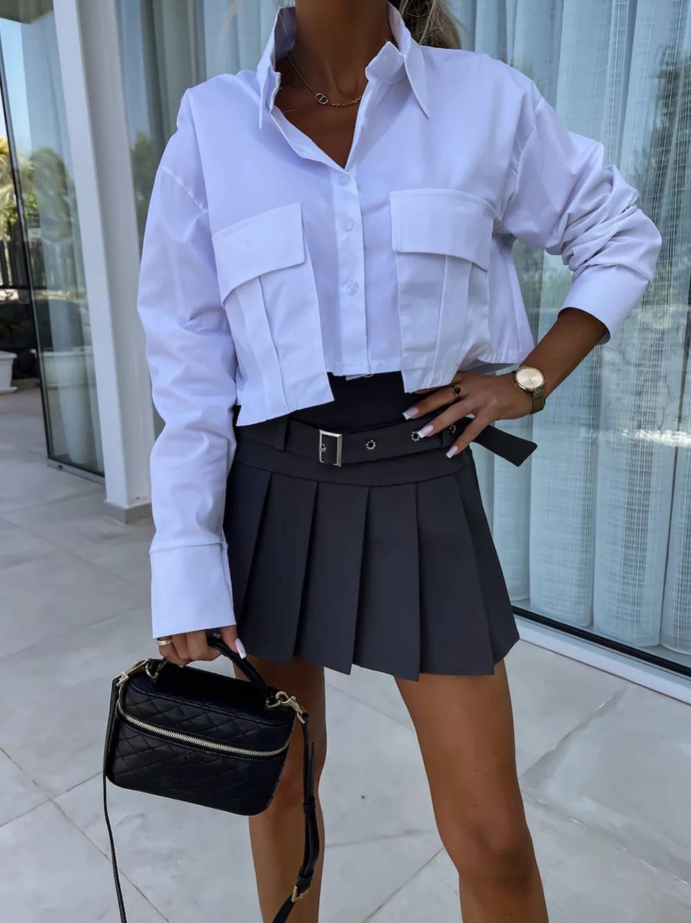 Solid-color bat-sleeved loose short shirt