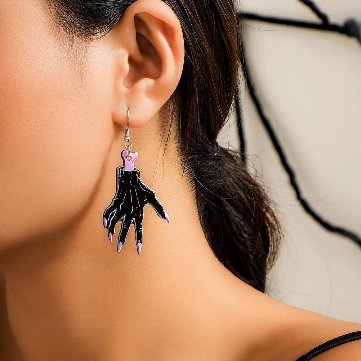 NEW DARK SWEET COOL WITCH GHOST EARRINGS