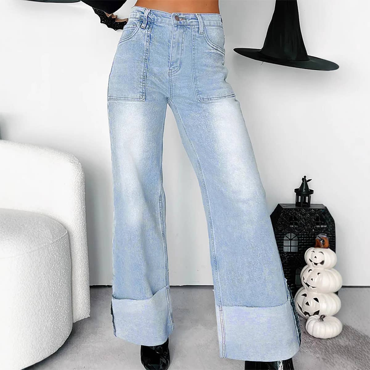 Loose, rolled-up, wide-leg washed street jeans