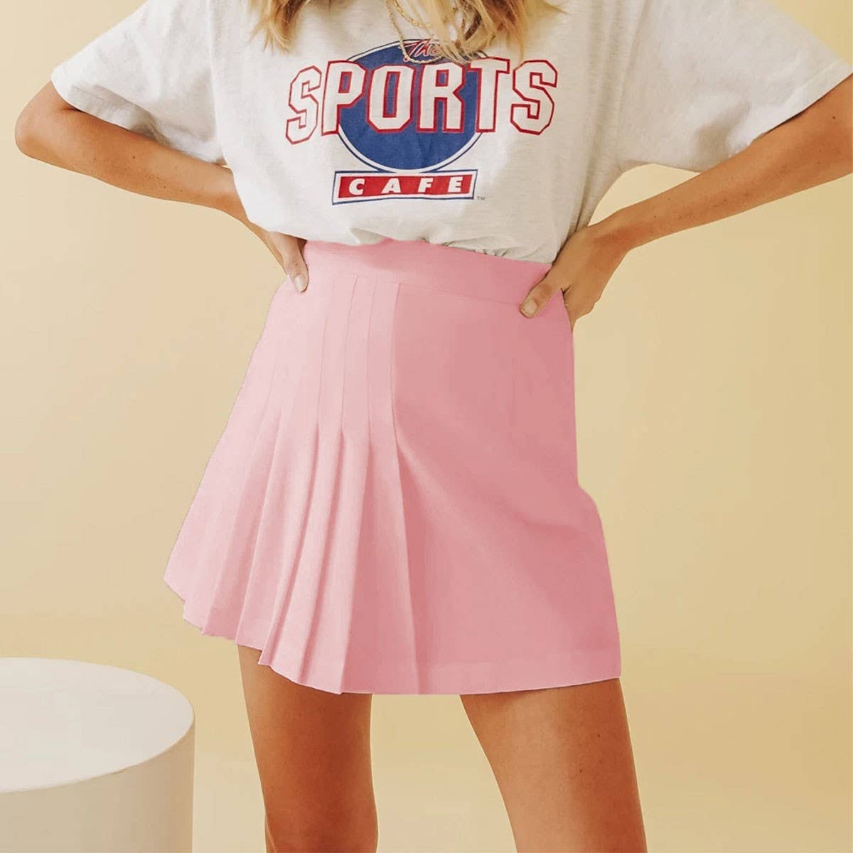 VERSATILE SOLID COLOR PLEATED SHORT SKIRT