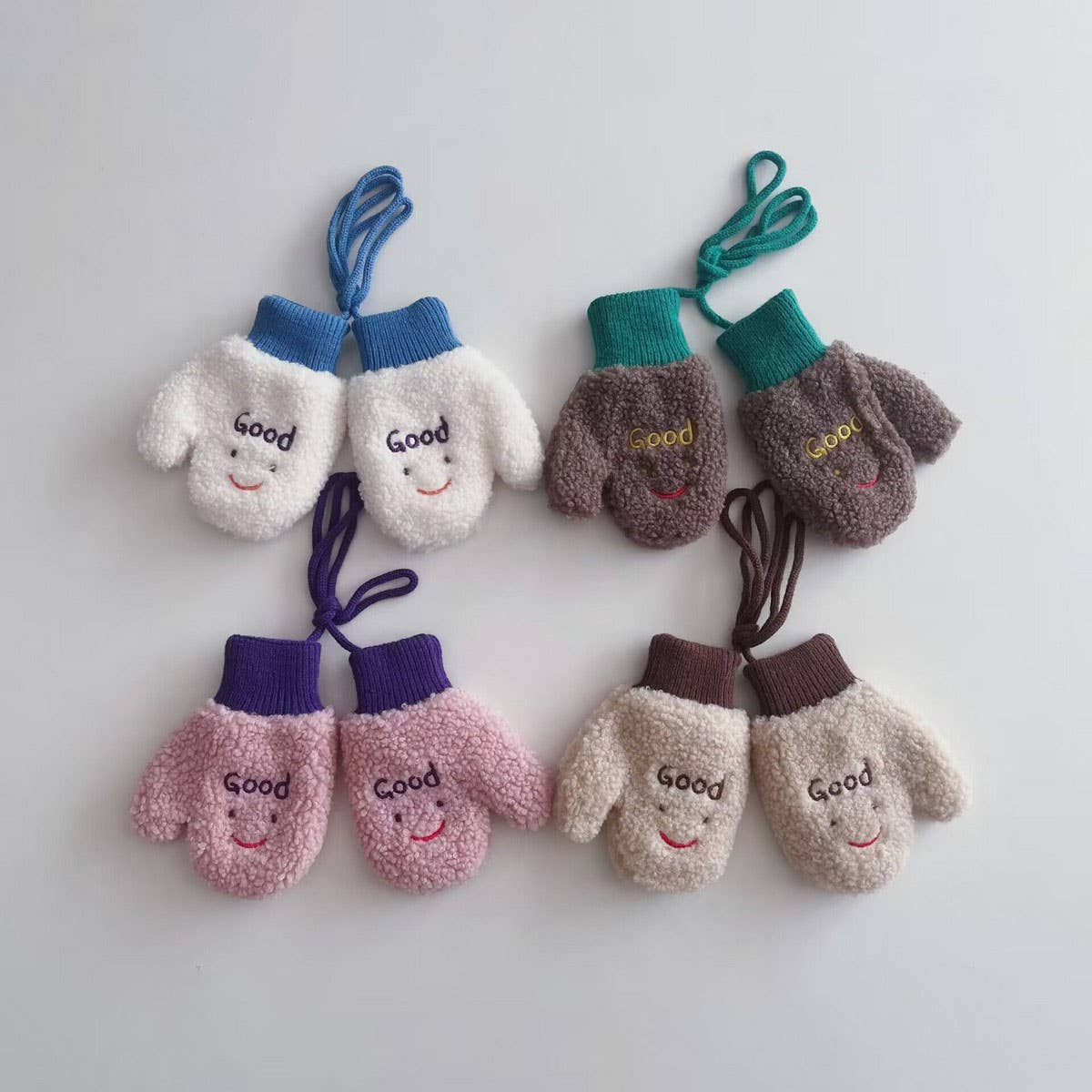 CHILDREN'S CUTE SMILING FACE LAMBSKIN GLOVES