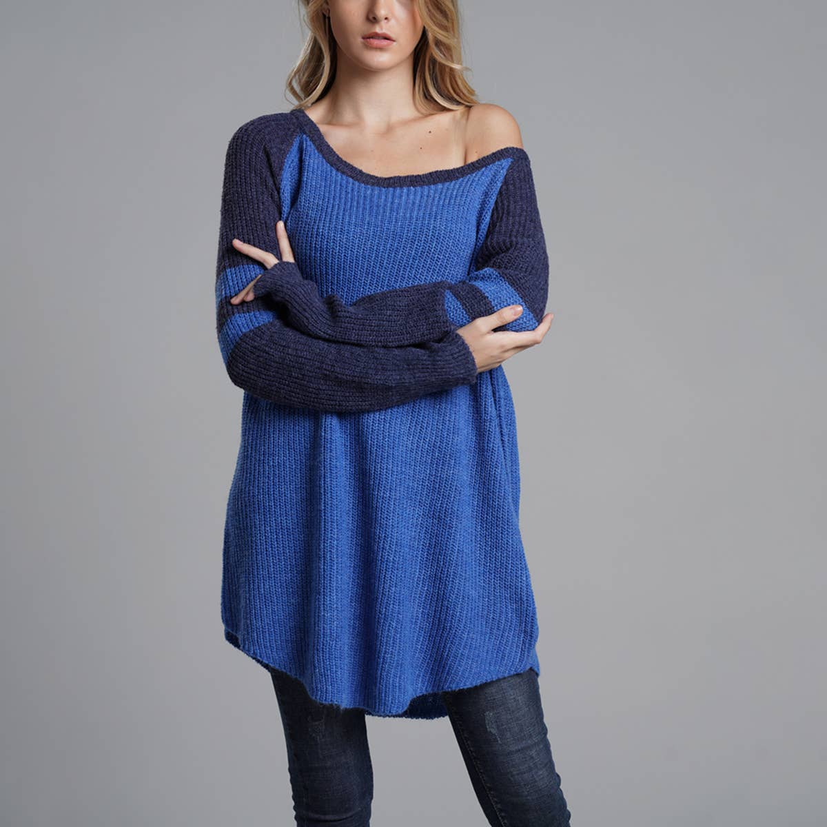 All-in-one mid-length loose solid pullover sweater