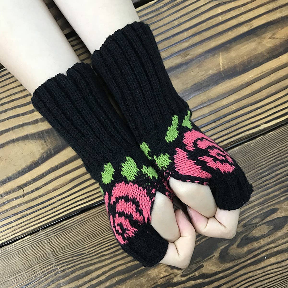 SHORT ROSE KNITTED HALF-FINGER GLOVES