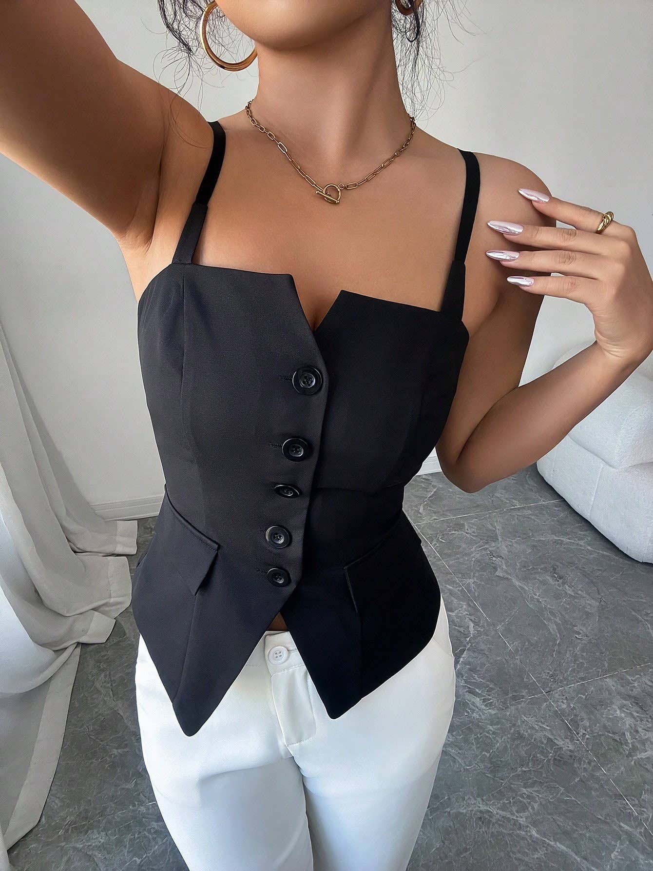 Slimming and form-fitting waistcoat  halter top