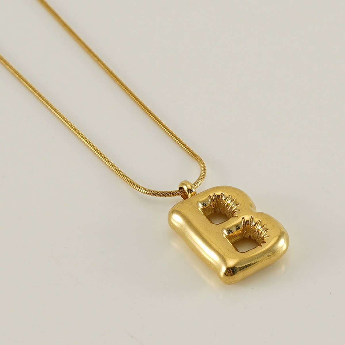 BALLOON STYLE 18K GOLD LETTER PENDANT NECKLACE_CWAJE0691