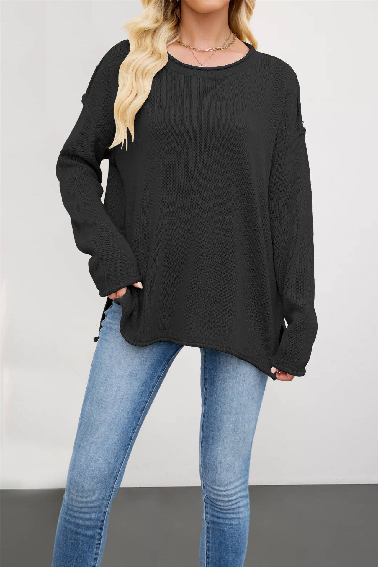 Solid color round-neck loose pullover sweater