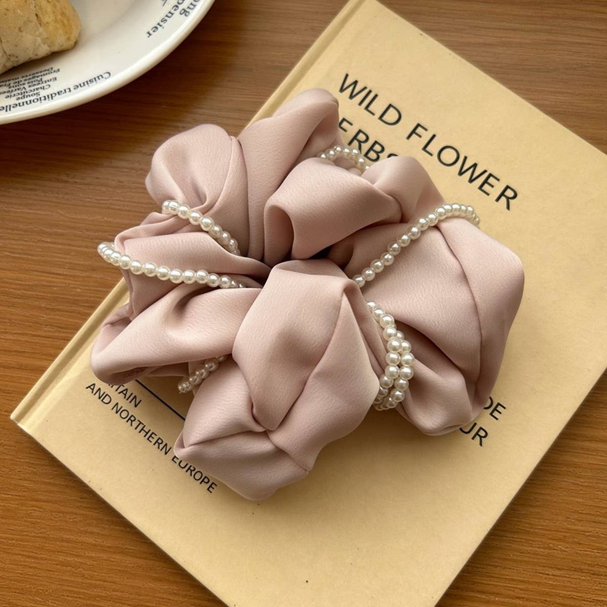 TEMPERAMENT PEARL VERSATILE HAIR SCRUNCHIES