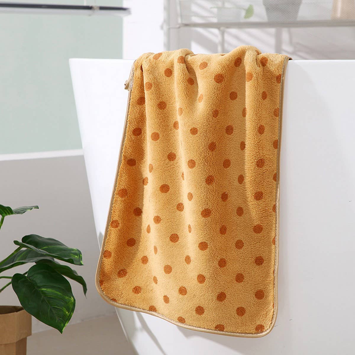 CORAL FLEECE POLKA DOT ABSORBENT FACE TOWEL