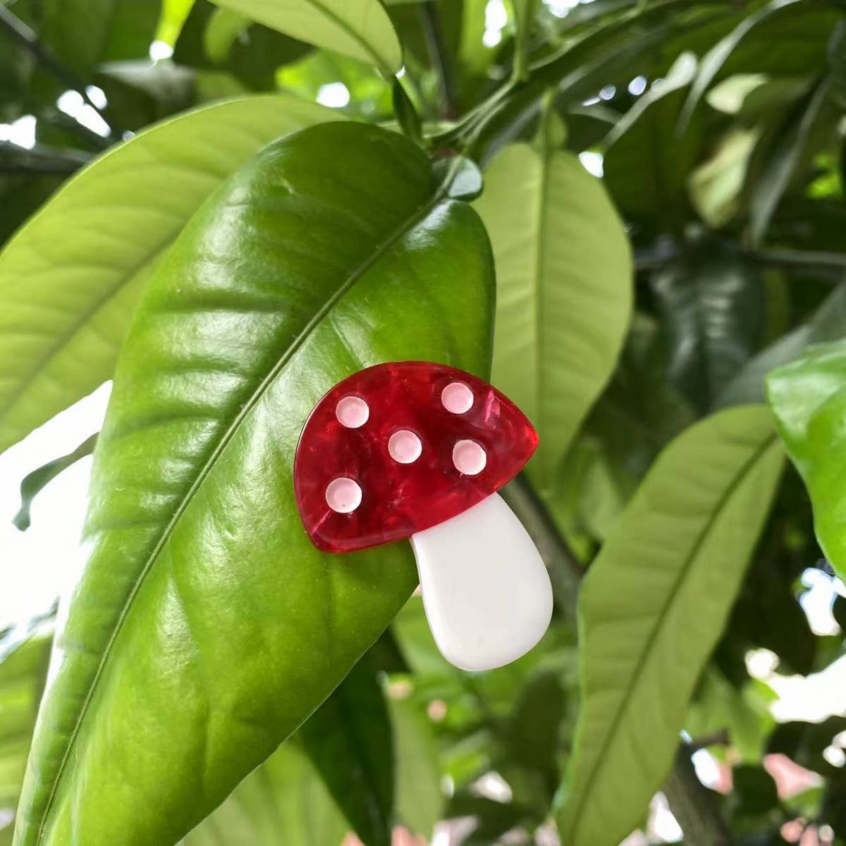 CWAHA4499_FUNNY SIDE CLIP WITH STAR MUSHROOM HAIR CLIP