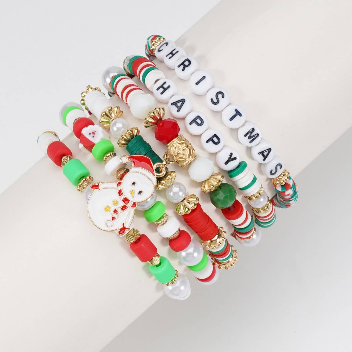 CWAJE05702_CHRISTMAS SNOWMAN TREE REINDEER CHARM BRACELET