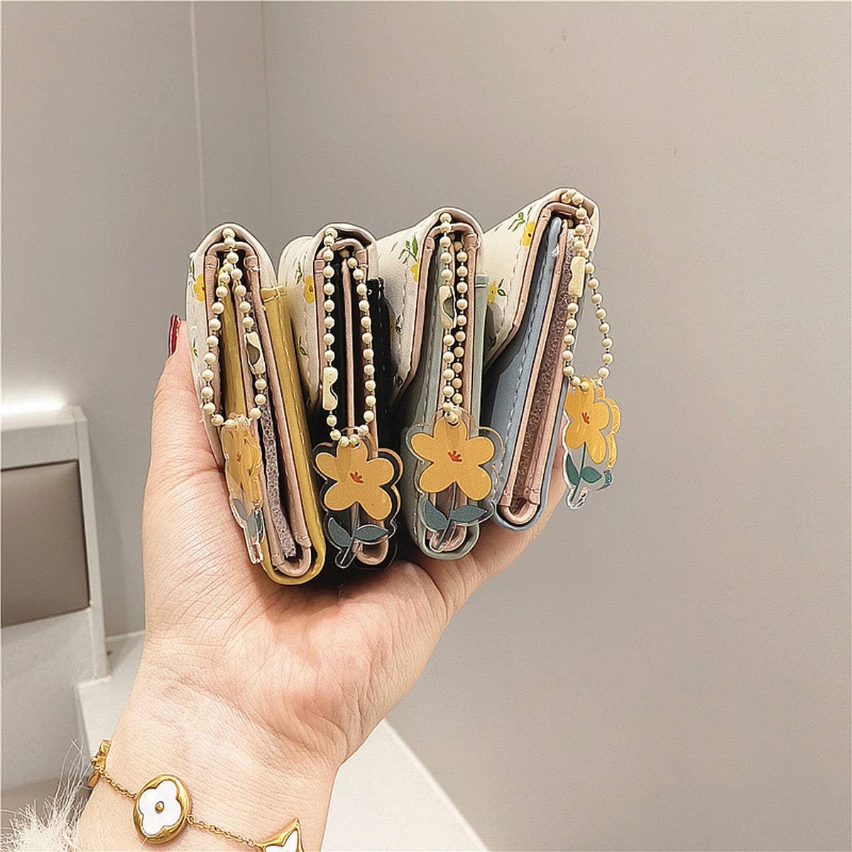 SMALL FRESH FLORAL TRI-FOLD THIN SHORT WALLET_CWAB2547