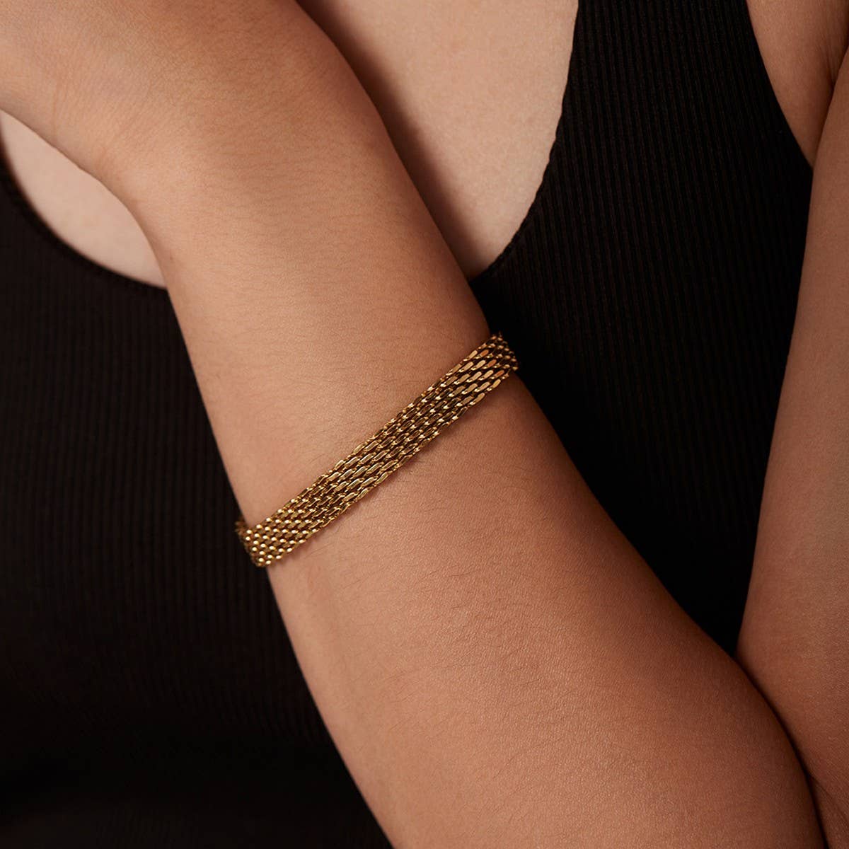 18K Gold Vacuum Plated Bar Bracelet, No Fade_CWAJE4709