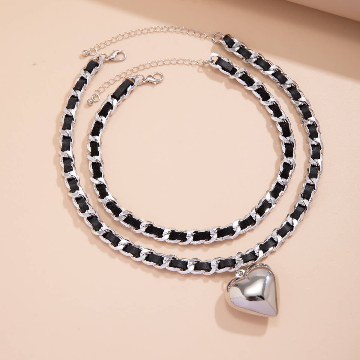 VINTAGE HEART SHAPE PENDANT DOUBLE LAYER NECKLACE