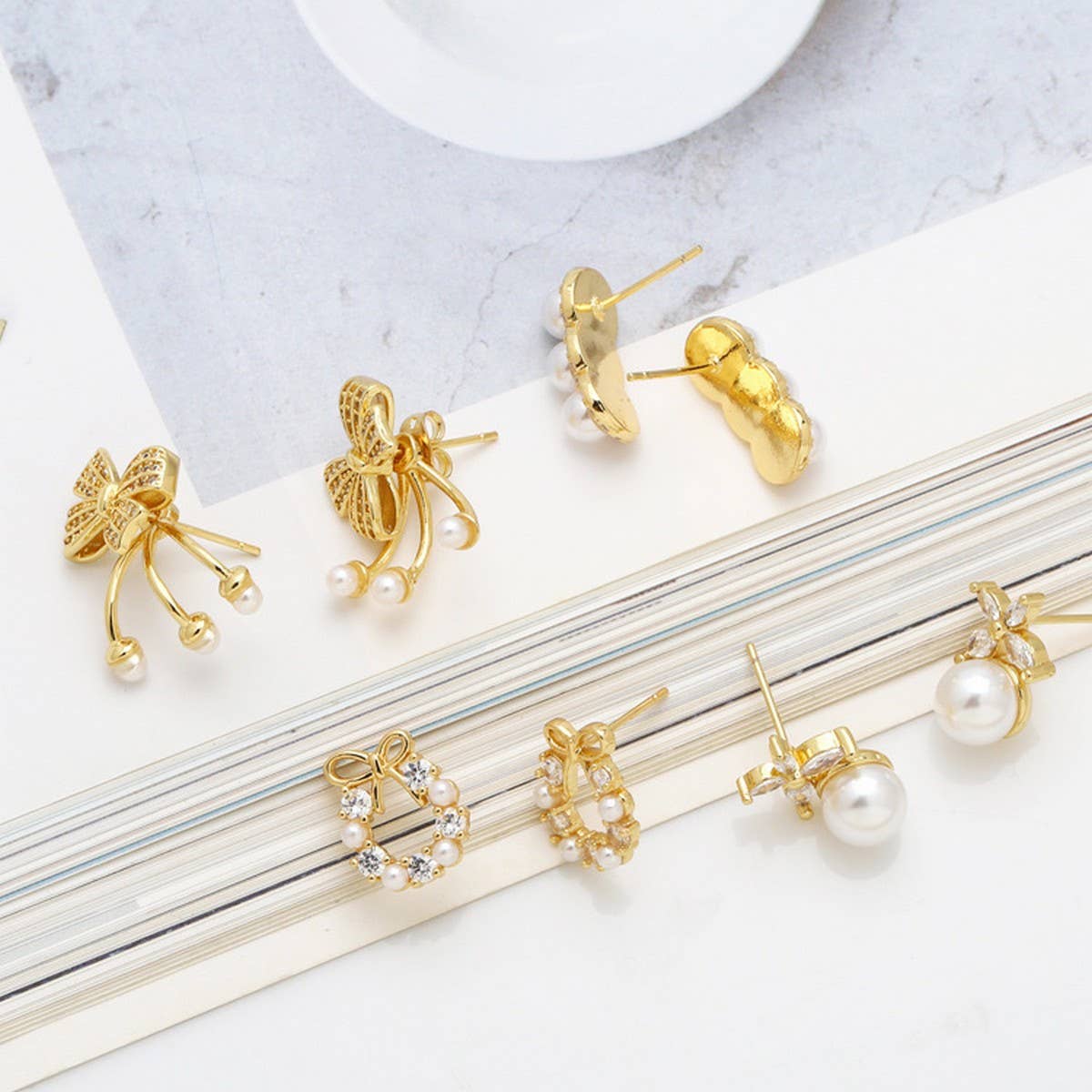 MINIMALIST PEARL BOW EARRINGS