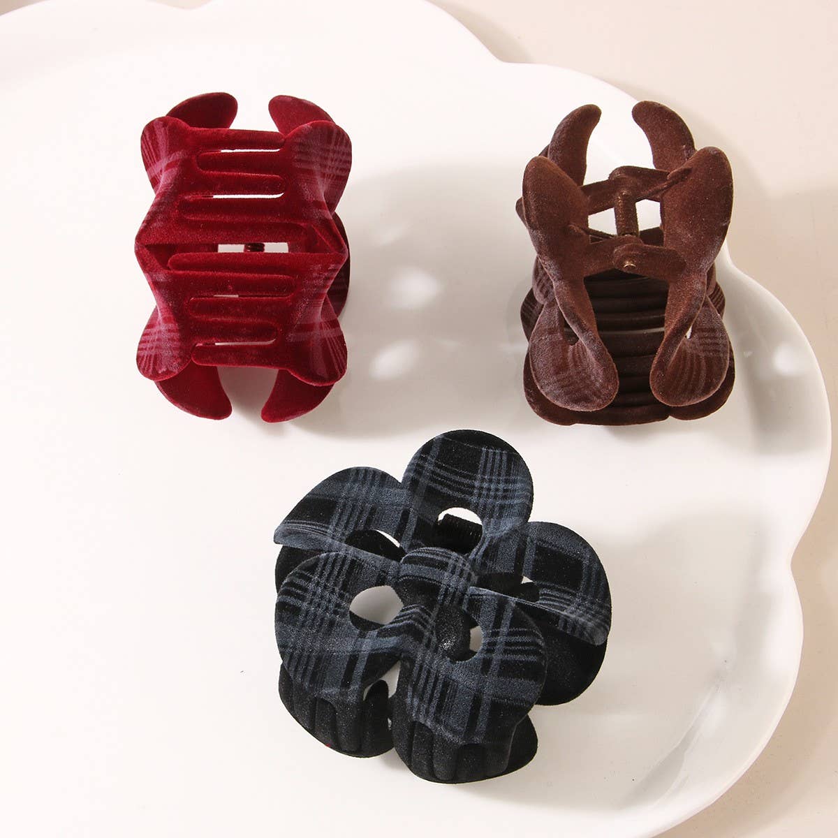 CWAHA07457_VELVET PETAL FLOWER CLAW CLIP FOR HAIR UPDOS