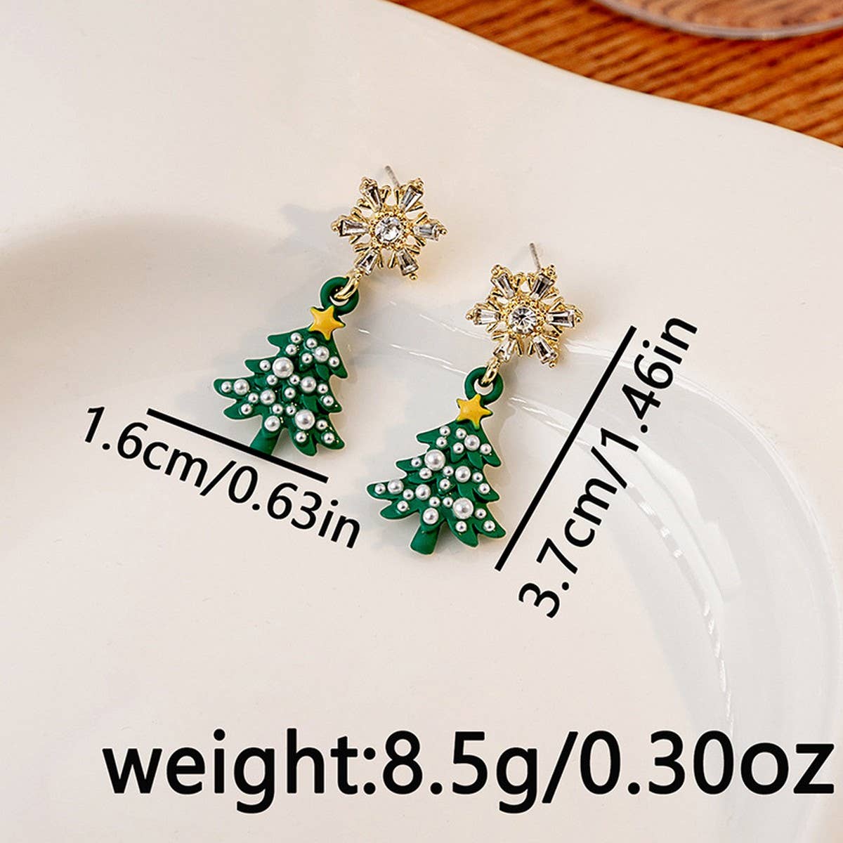 GENTLE CHRISTMAS SNOWMAN CHRISTMAS TREE EARRINGS