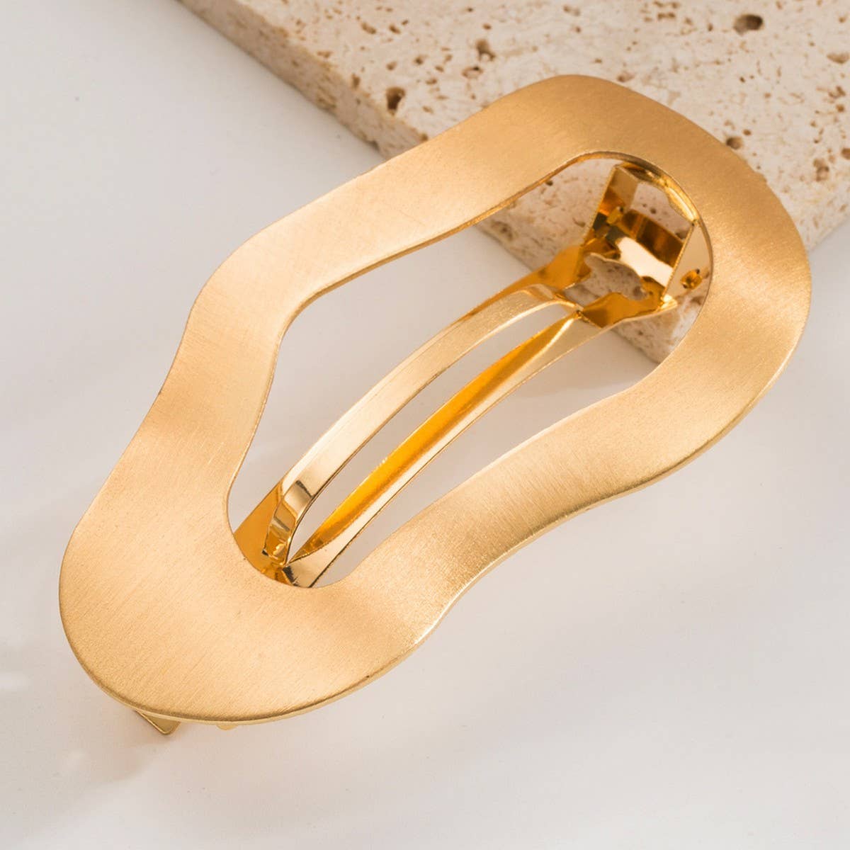 Minimalist Metal Oval Geometric Spring Hair Clip