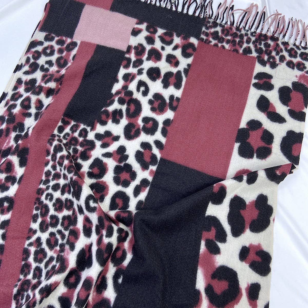 Leopard Colorblock Scarf ? Warm Tassel Winter Wrap