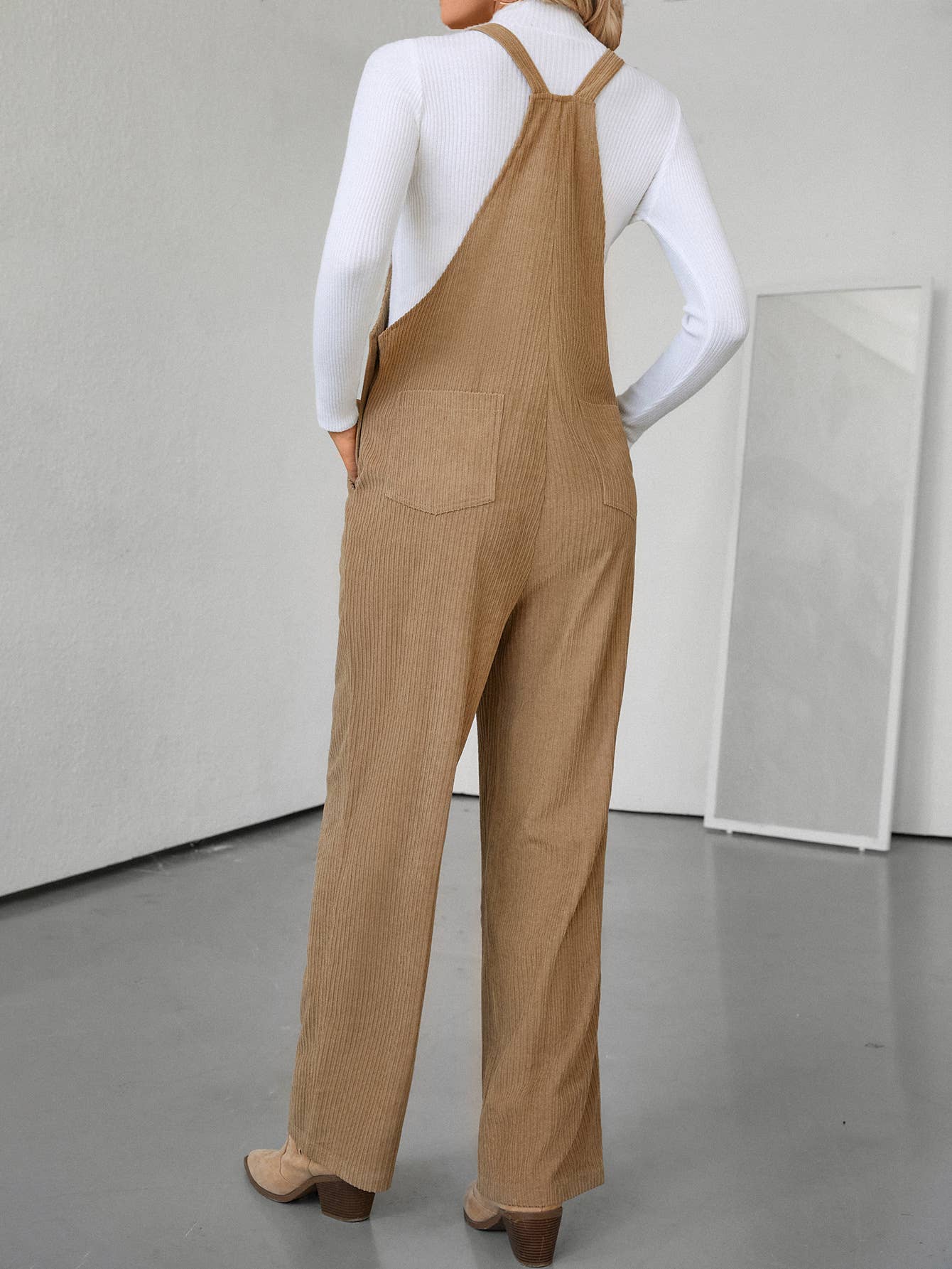 Solid color pocket loose corduroy jumpsuit
