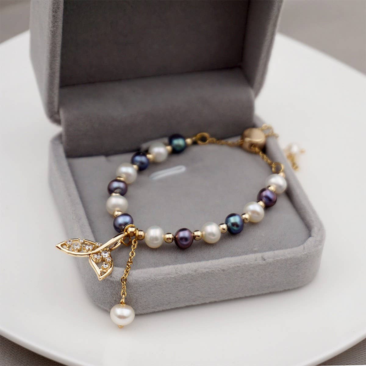 FRESHWATER PEARL SIMPLE VINTAGE BRACELET