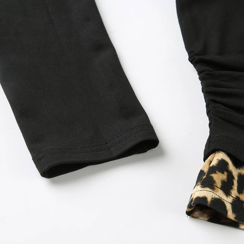 Leopard print fake two neckline slimming Top