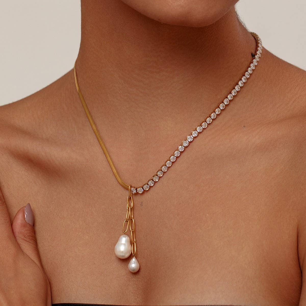 FRESHWATER PEARL MULTI-LAYER LINE STITCHINGNECKLACE