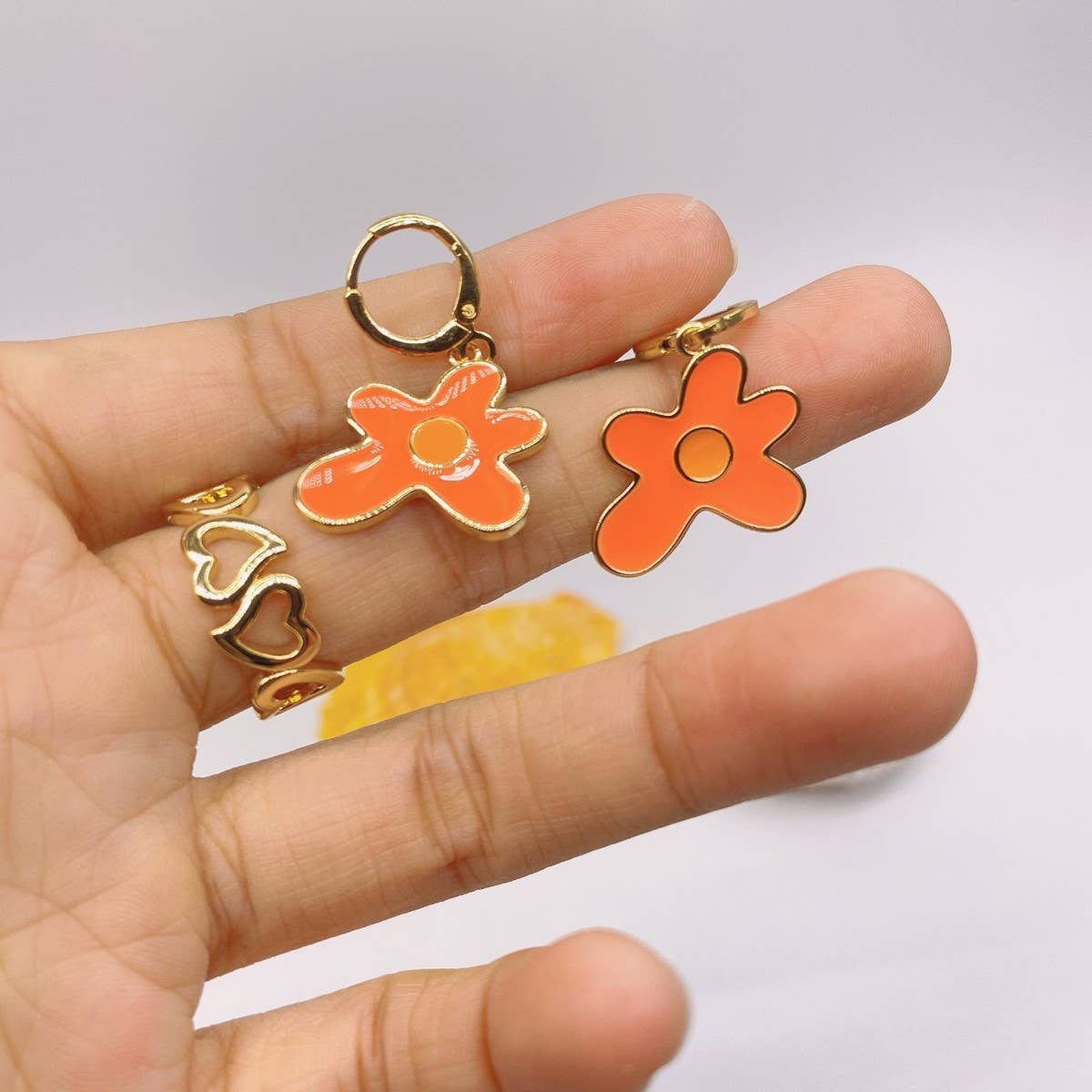 Trendy Commuter Floral Enamel Earrings & Ring