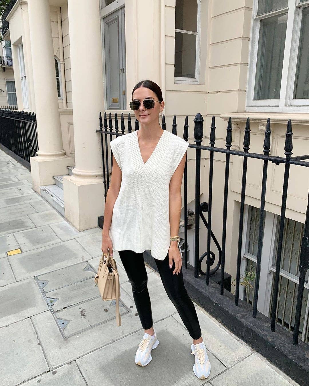 LEISURE COMMUTER V-NECK SOLID COLOR SIMPLE VEST