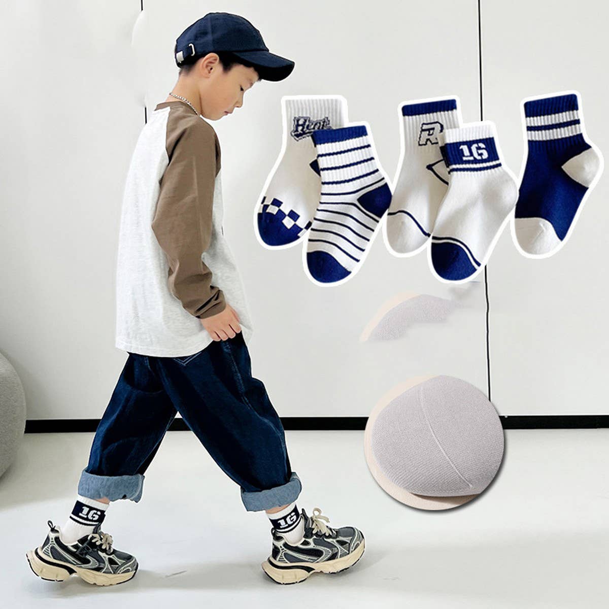 CWMM10098_KIDS SEAMLESS CREW SOCKS CARTOON UNISEX