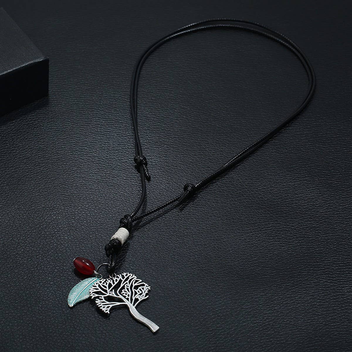 CREATIVE AND FASHIONABLE ALLOY HAPPY TREE NECKLACE