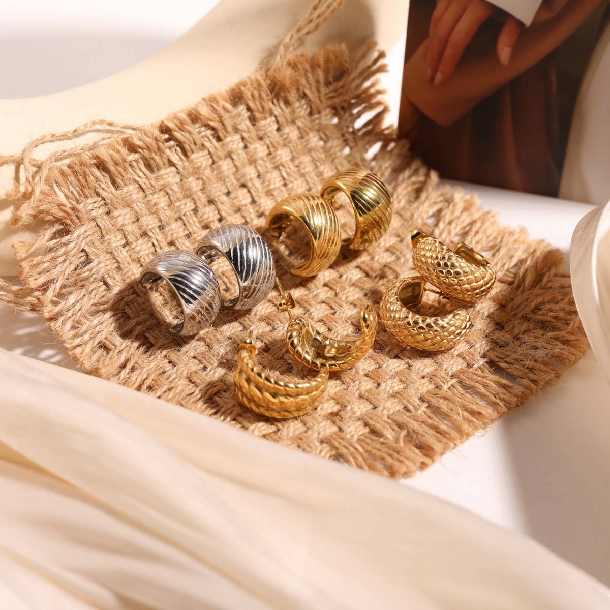 Stainless Steel Mirror Geometric Hollow Earrings_CWAJE5113