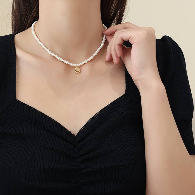 Fashionable Bahak freshwater pearl necklace