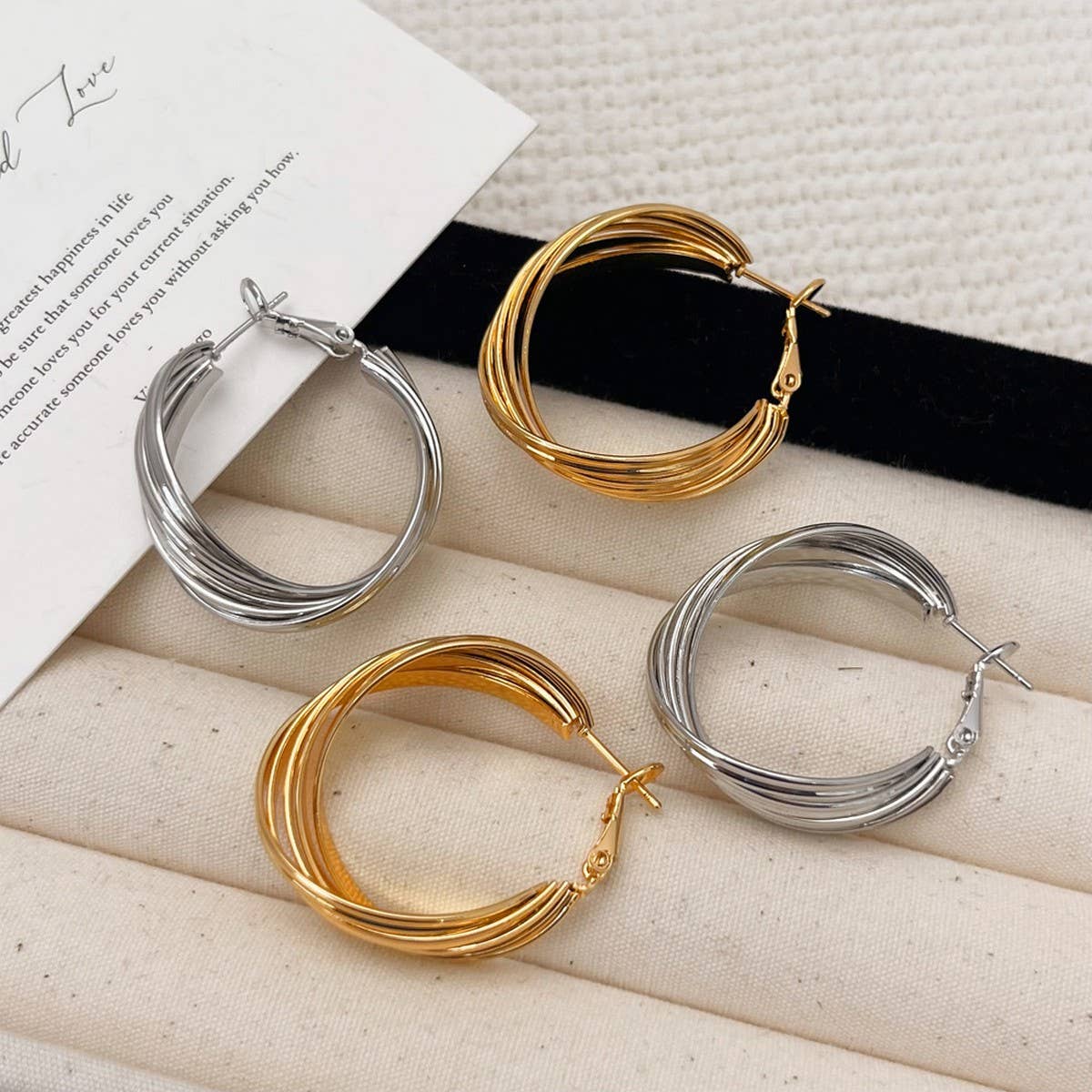 HIGH-END FASHION LARGE HOOP EARRINGS FOR WOMEN