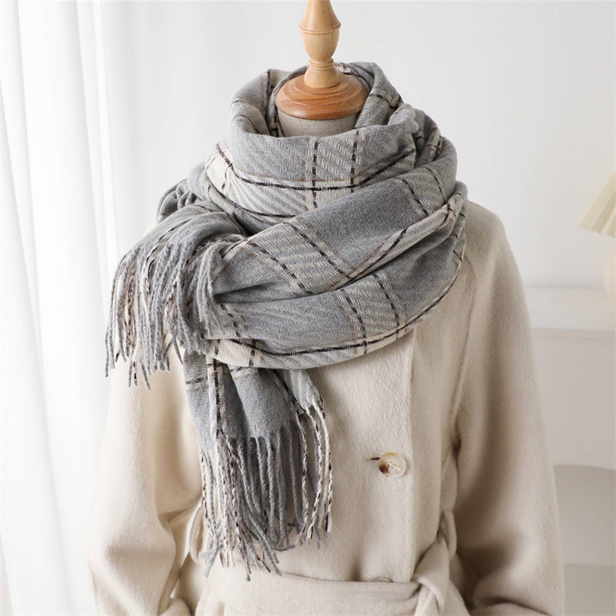 Aesthetic Plaid Fringe Scarf for Fall Winter_CWASC2767