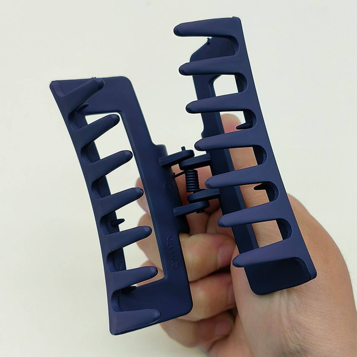 3.35" Minimalist Rectangle Hair Claw Clip_CWAHA0088