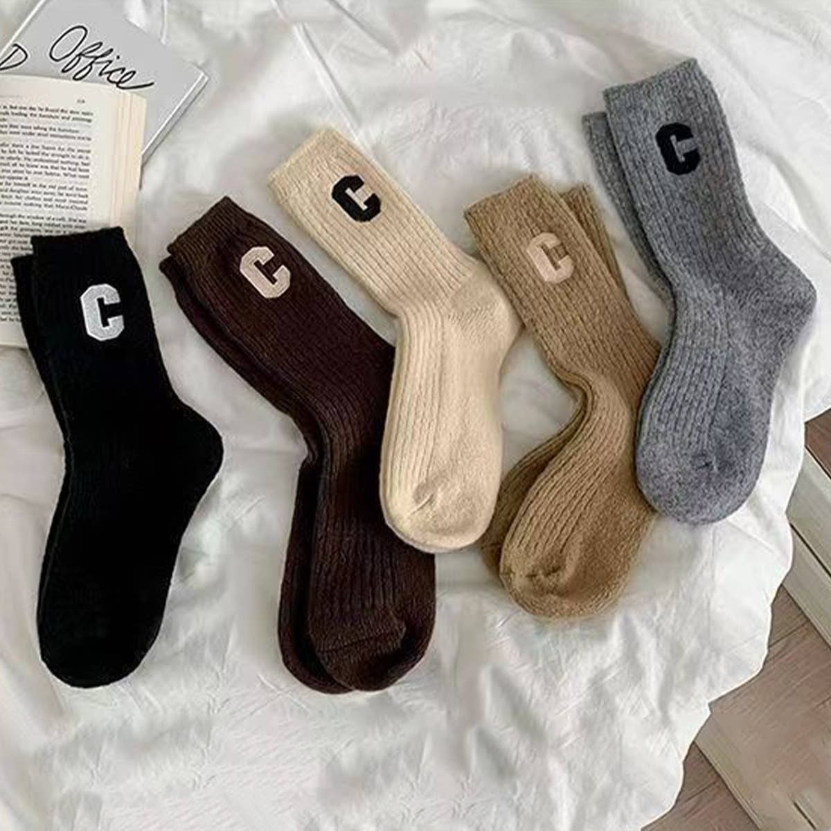 AUTUMN AND WINTER WARM LETTER C MID-TUBE SOCKS_CWMS1055