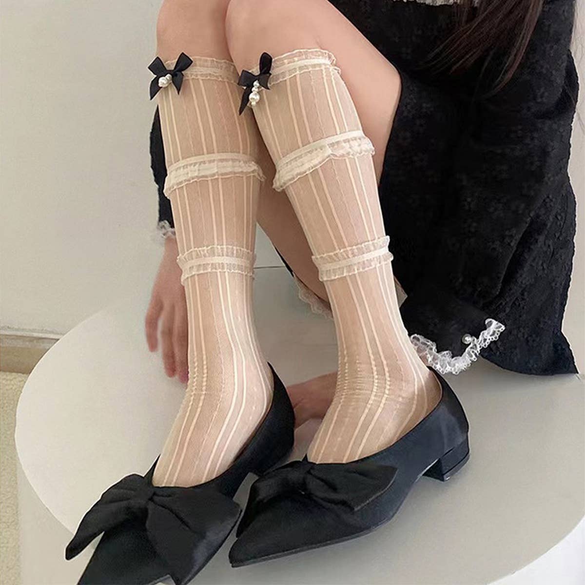 LOLITA KNEE SOCKS WITH CUTE MESH BOW DETAIL