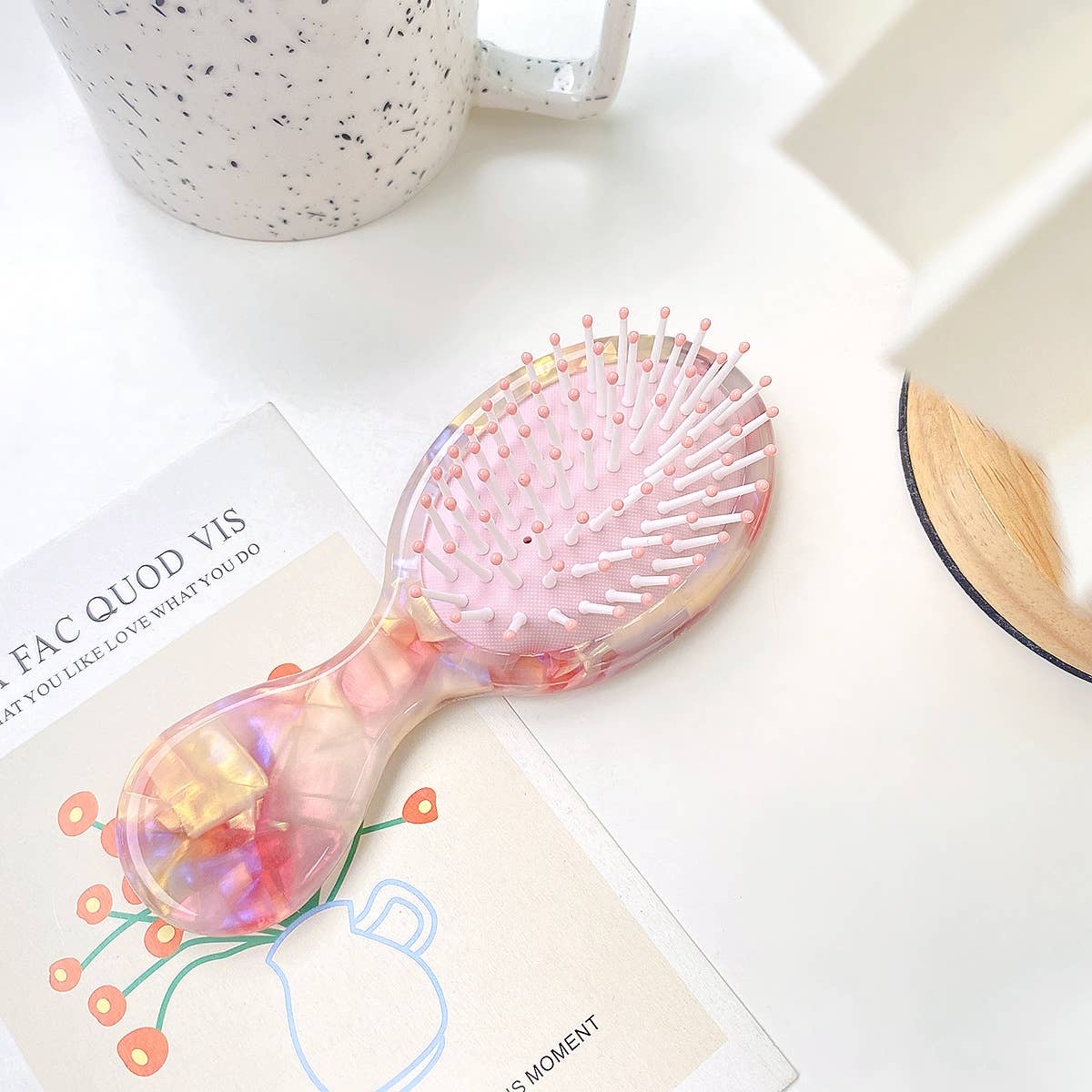 Acetic acid board children's air cushion comb