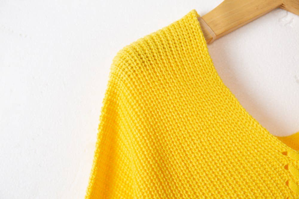 V-NECK LONG-SLEEVED SOLID PULLOVER SWEATER