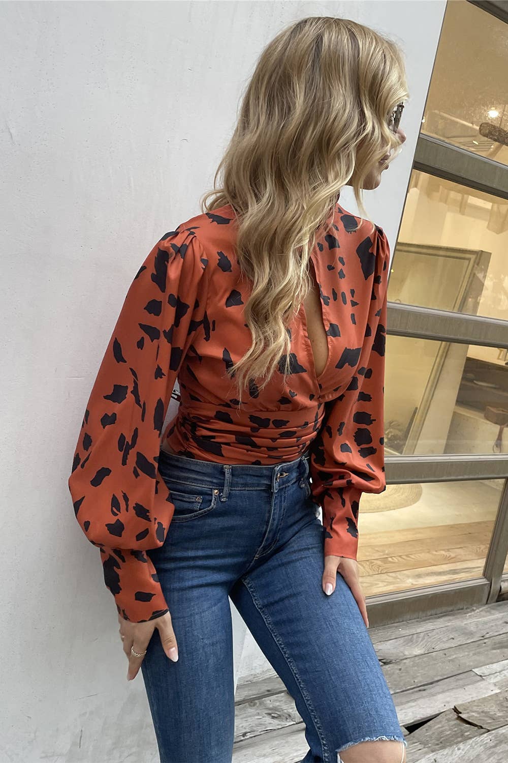 Sexy backless low-cut lantern-sleeved top