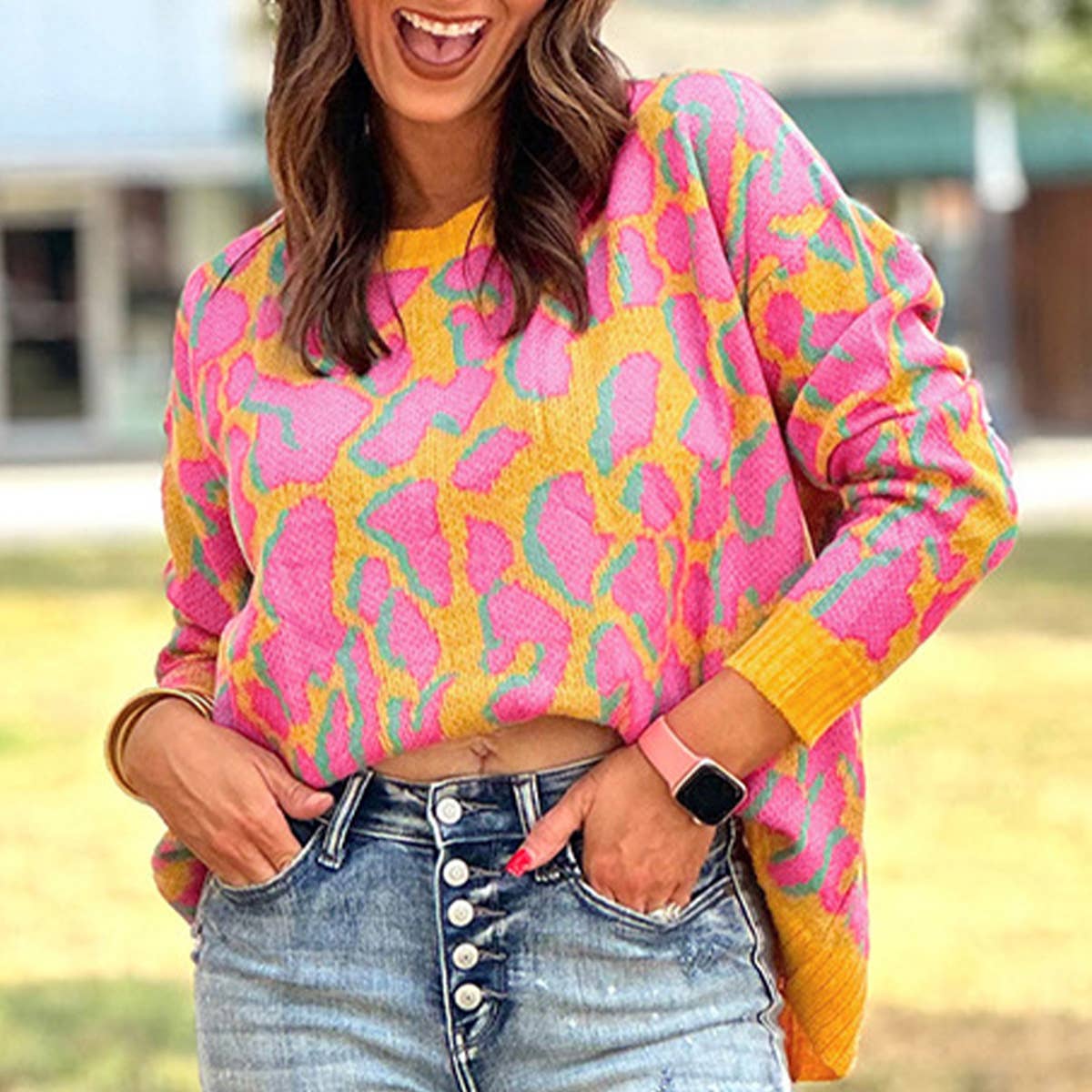 STYLISH FLORAL SWEATER WITH CONTRASTING COLORS
