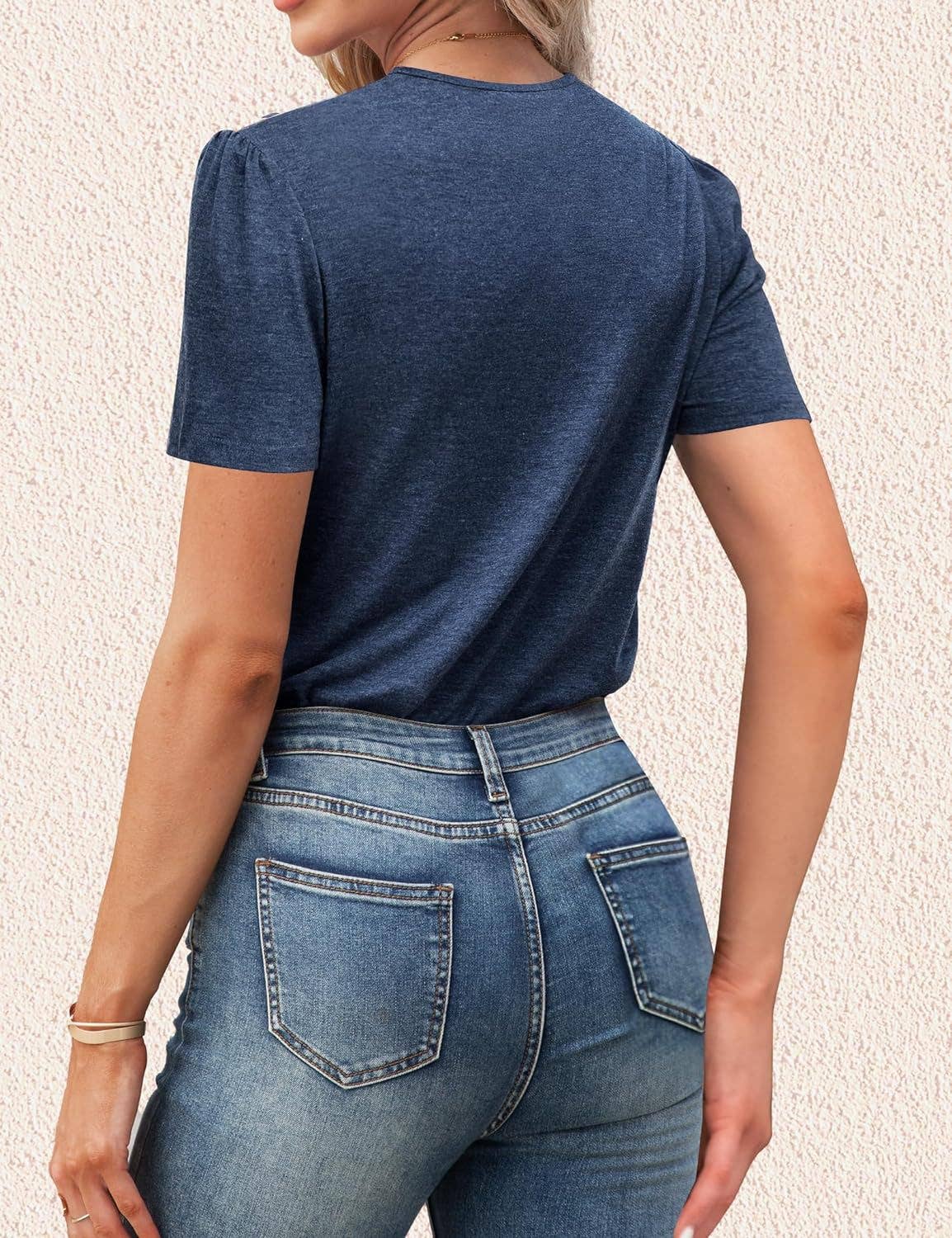 Short-sleeved V-neck solid-color loose T-shirt