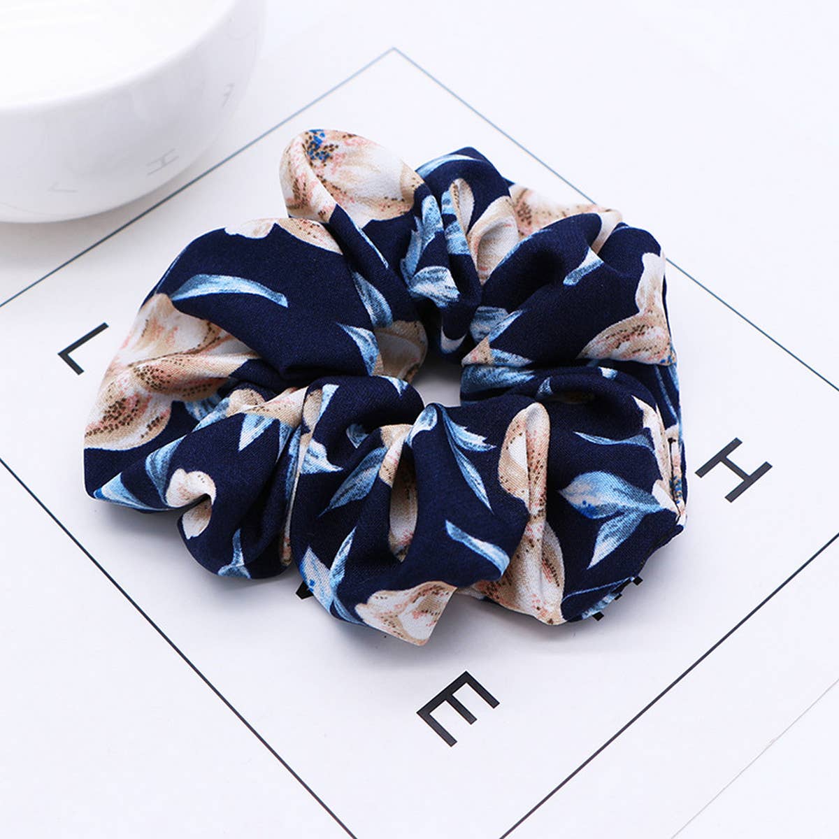 SWEET WOMEN PRINTED ELASTIC HAIR ROPE_CWAHA1017